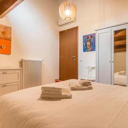 Apartment Guesthost - Fascino Veneziano A Cannaregio *