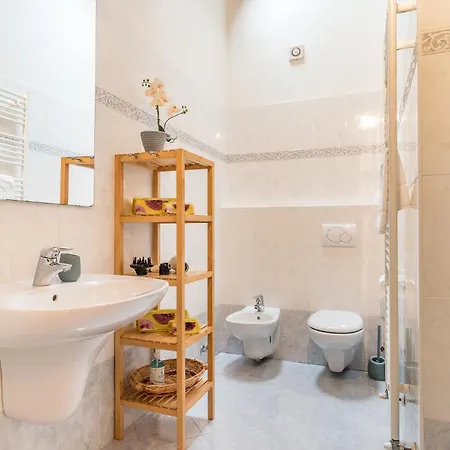 Guesthost - Fascino Veneziano A Cannaregio Apartment Venedig
